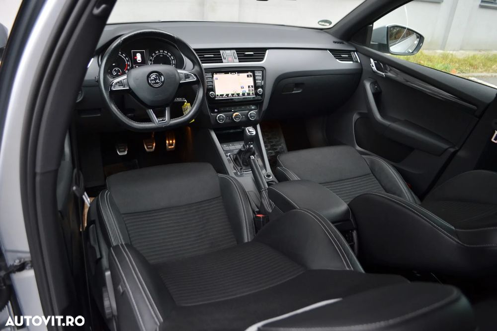 Skoda Octavia Combi 2.0 TDI (Green tec) RS - 6
