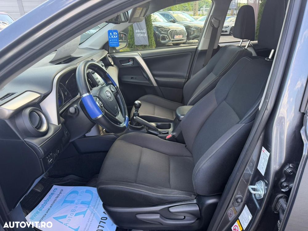 Toyota RAV4 2.0 D-4D 2WD Comfort - 8
