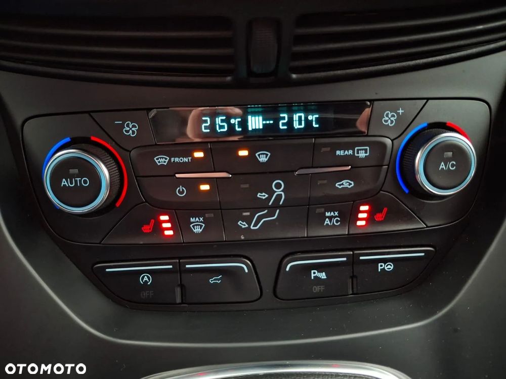 Ford Kuga 1.5 EcoBoost 2x4 ST-Line - 28