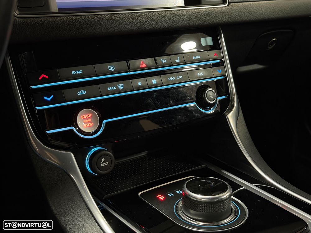 Jaguar XF 2.0 D R-Sport Aut. - 14