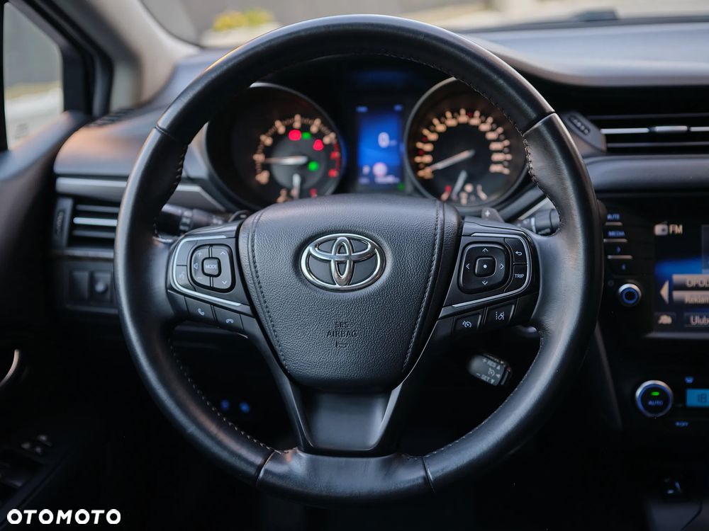 Toyota Avensis 2.0 Prestige MS - 17