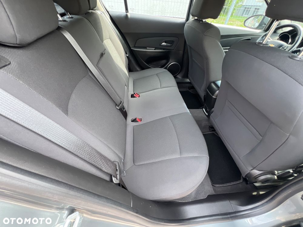 Chevrolet Cruze - 17