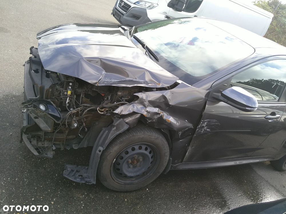Toyota Yaris - 4