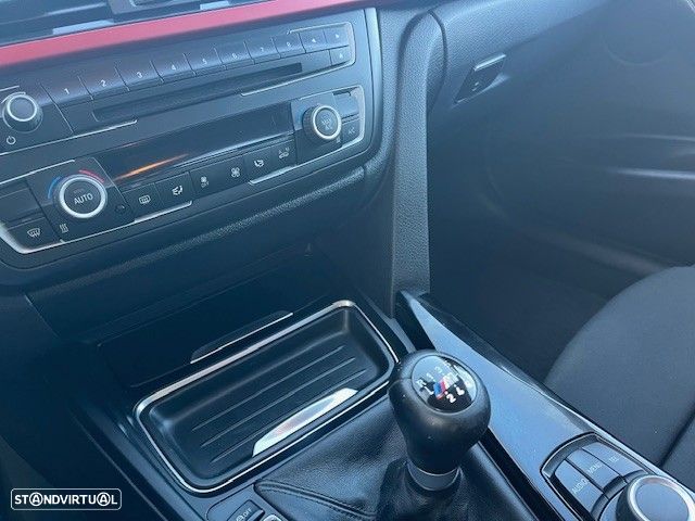 BMW 320 d Line Sport - 21
