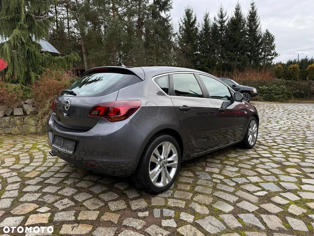 Opel Astra GTC 1.6 Turbo Edition - 21