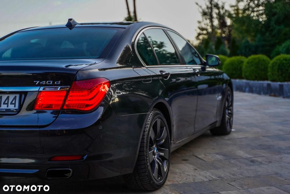 BMW Seria 7 740d - 9