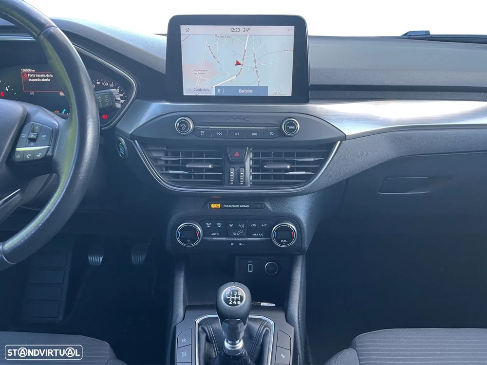 Ford Focus SW 1.5 TDCi EcoBlue Business - 10