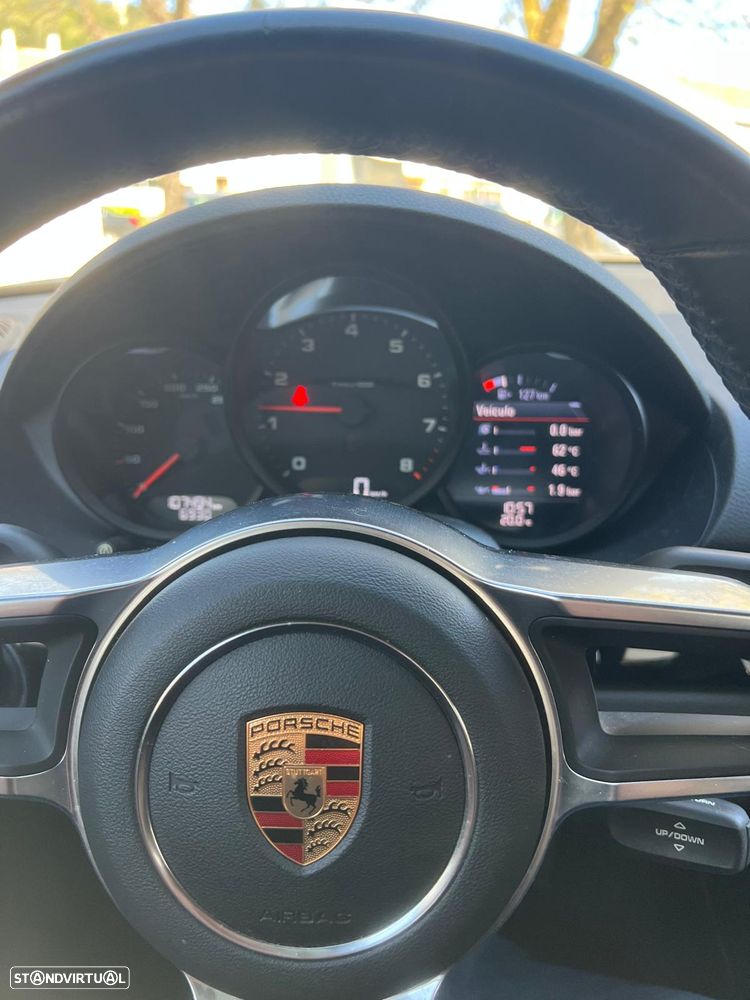 Porsche 718 Cayman - 19