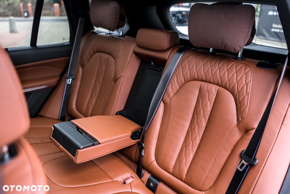 BMW X5 xDrive40i sport - 24