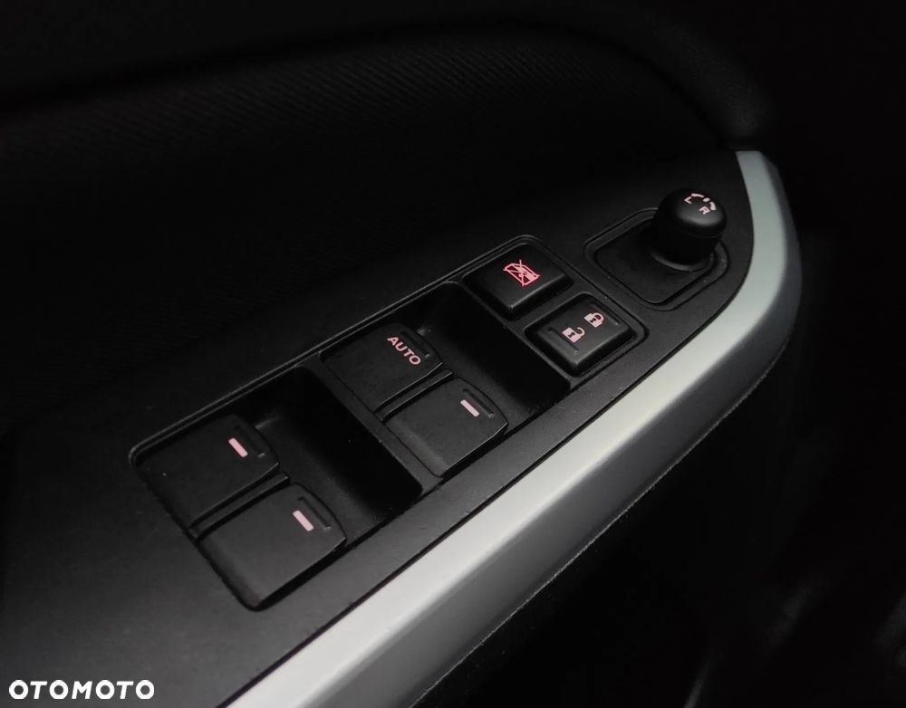Suzuki Vitara - 16