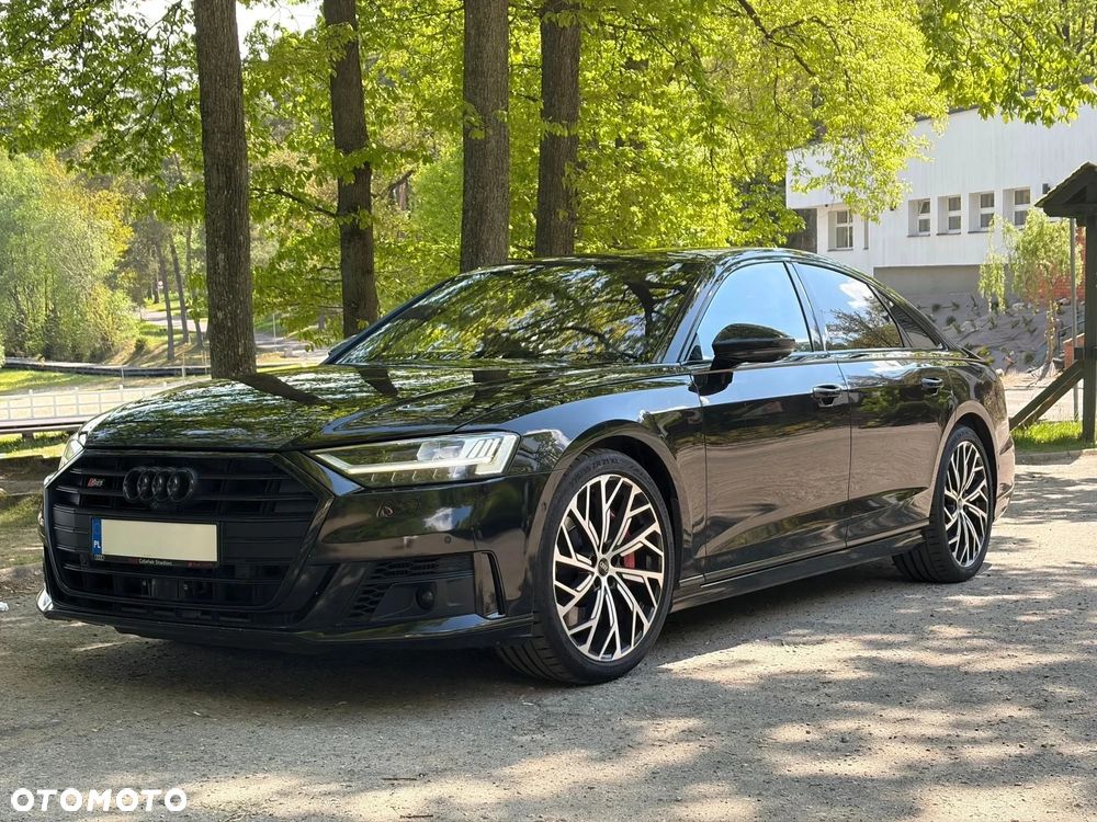 Audi S8 - 1