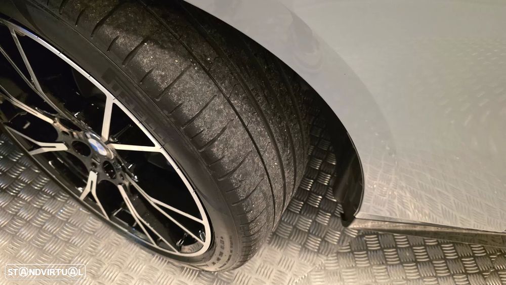 BMW 520 d Pack Desportivo M - 31