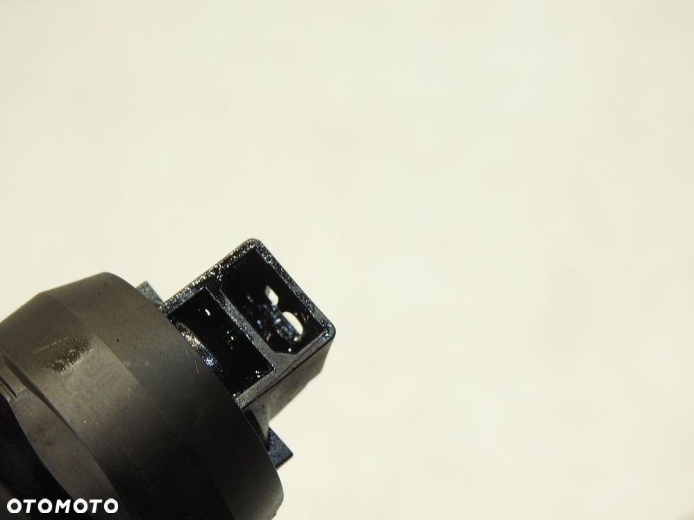 WTRYSK WTRYSKI POMPOWTRYSKI AUDI A3 8P 1.9 TDI 038130073 - 4