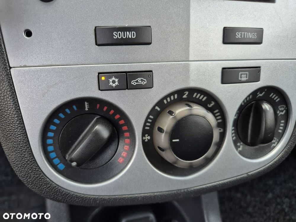 Opel Corsa - 14