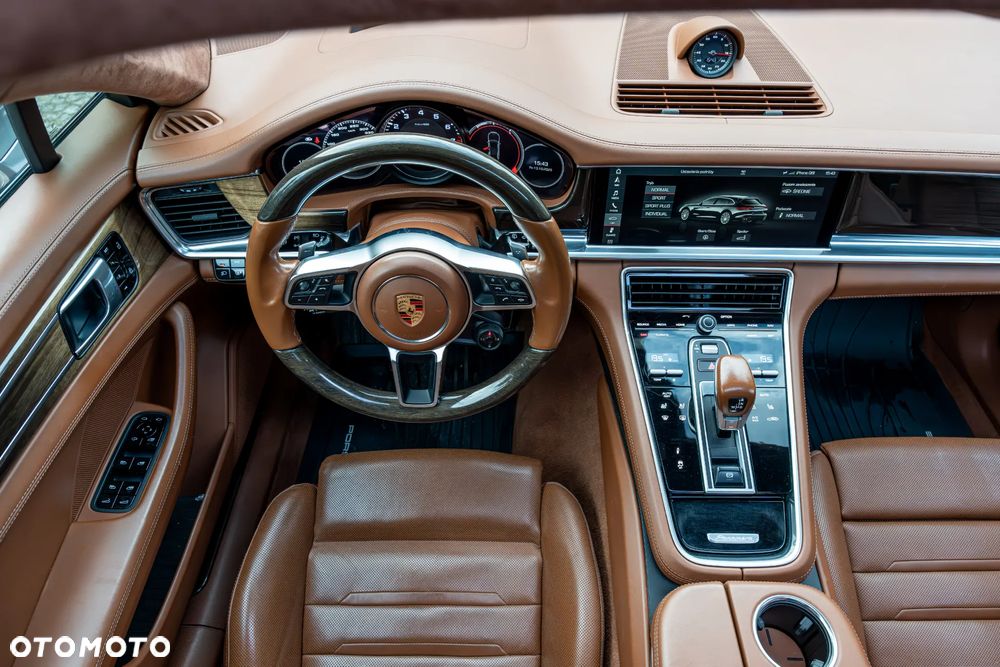 Porsche Panamera 4S Sport Turismo - 26