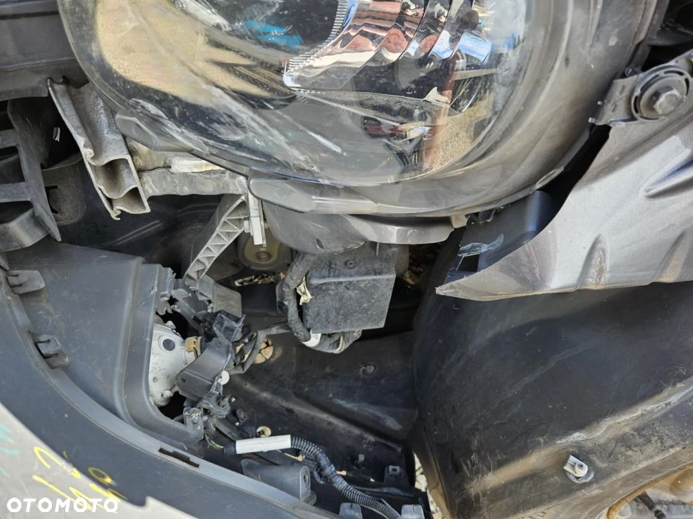 Citroën C3 1.2 PureTech GPF Shine S&S EAT6 - 24