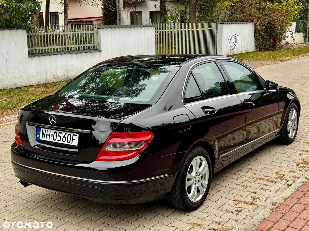 Mercedes-Benz Klasa C 180 Kompressor BlueEFFICIENCY Avantgarde - 3