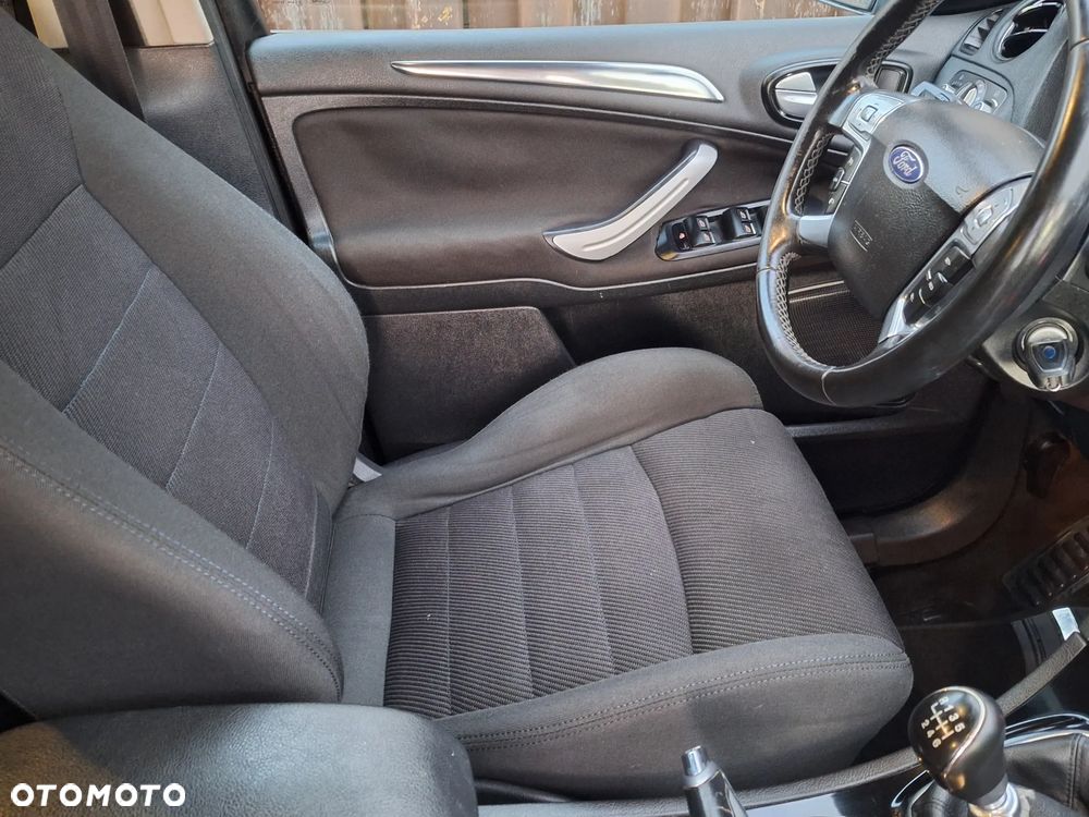 Ford S-Max - 27