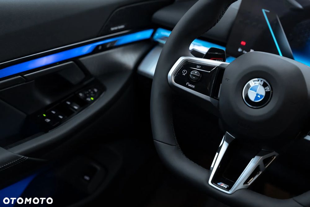 BMW Seria 5 - 32