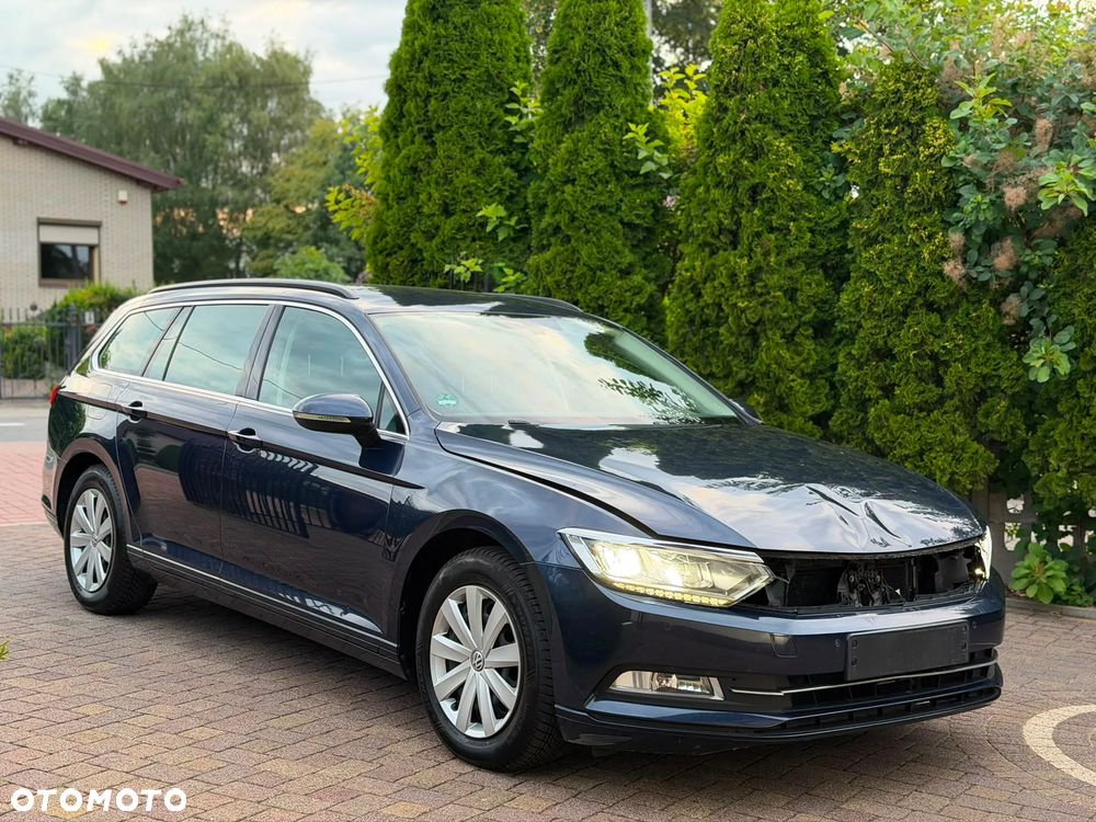 Volkswagen Passat - 16