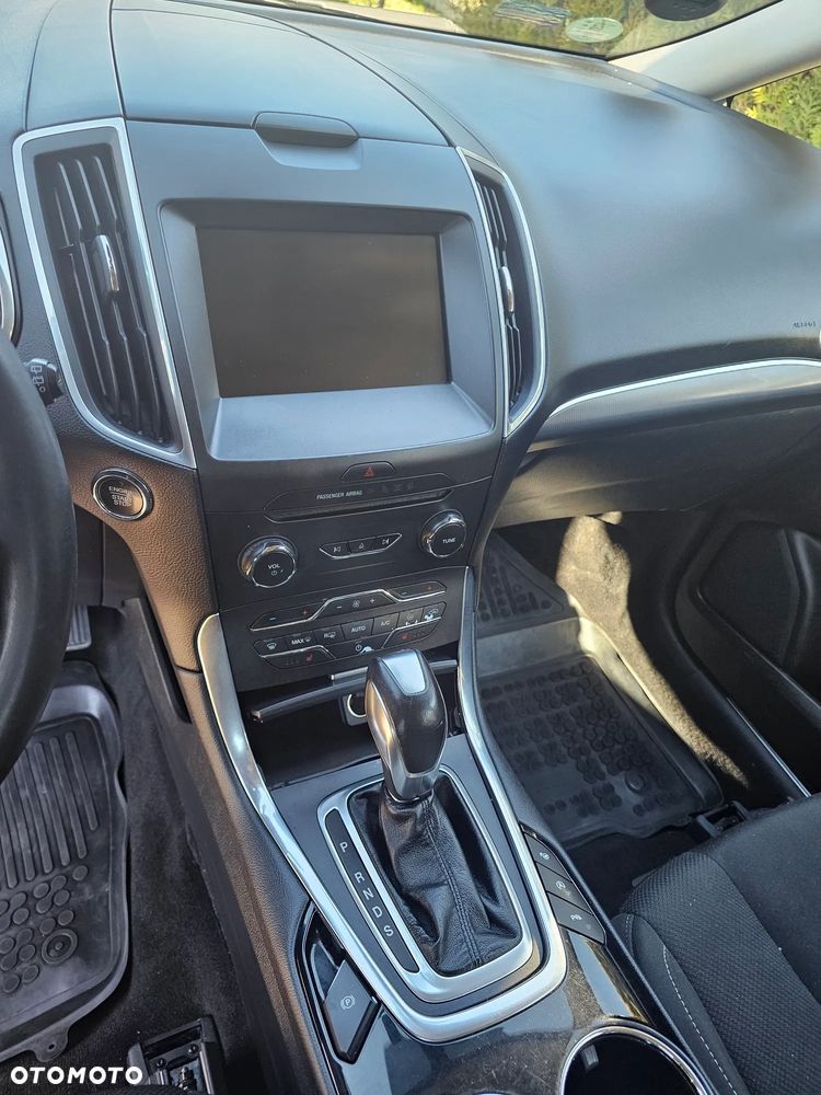 Ford S-Max 2.0 TDCi Titanium PowerShift - 12