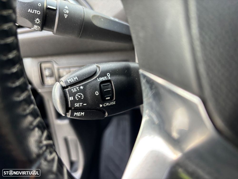 Peugeot 308 1.2 PureTech Style - 37