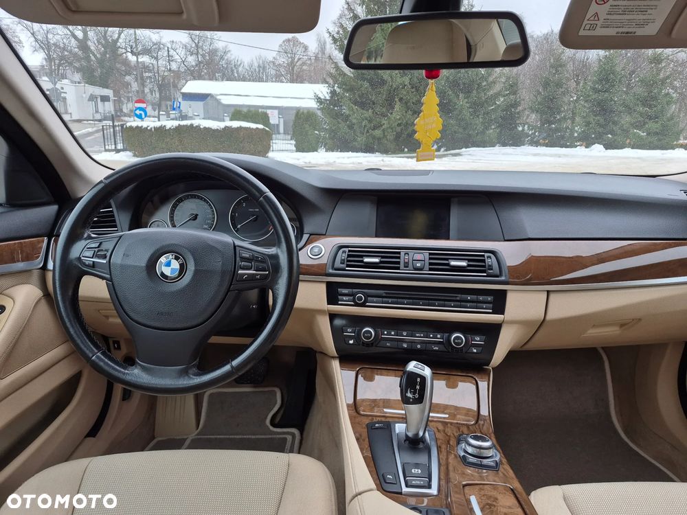 BMW Seria 5 520d Sport-Aut - 25