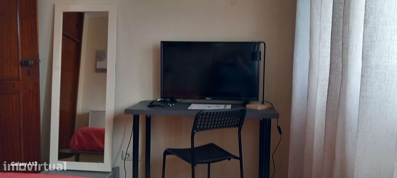 Arrendo quarto individual a menina estudante ou senhora com emprego - Grande imagem: 5/6