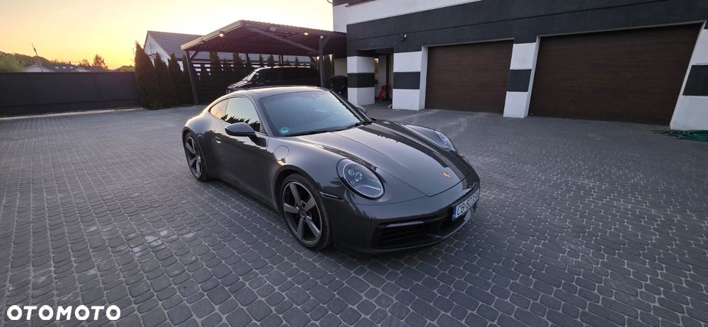 Porsche 911 Carrera 4 PDK - 7