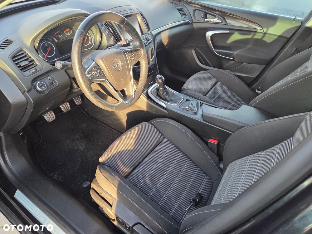 Opel Insignia 2.0 ECOTEC DI Turbo 4x4 ecoFLEX Start/Sto Sport - 10