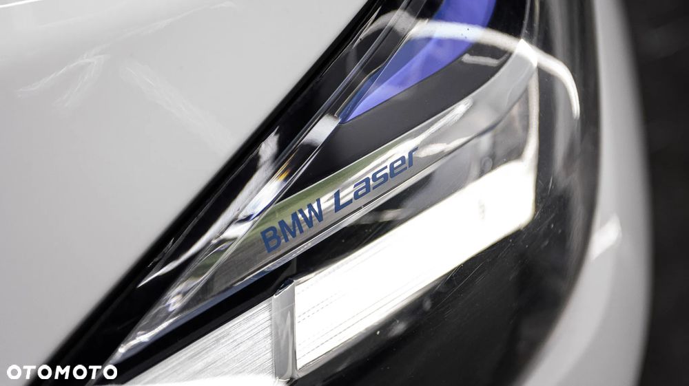 BMW Seria 5 520d xDrive mHEV - 12