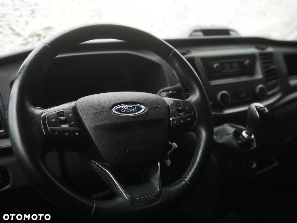 Ford Transit - 17