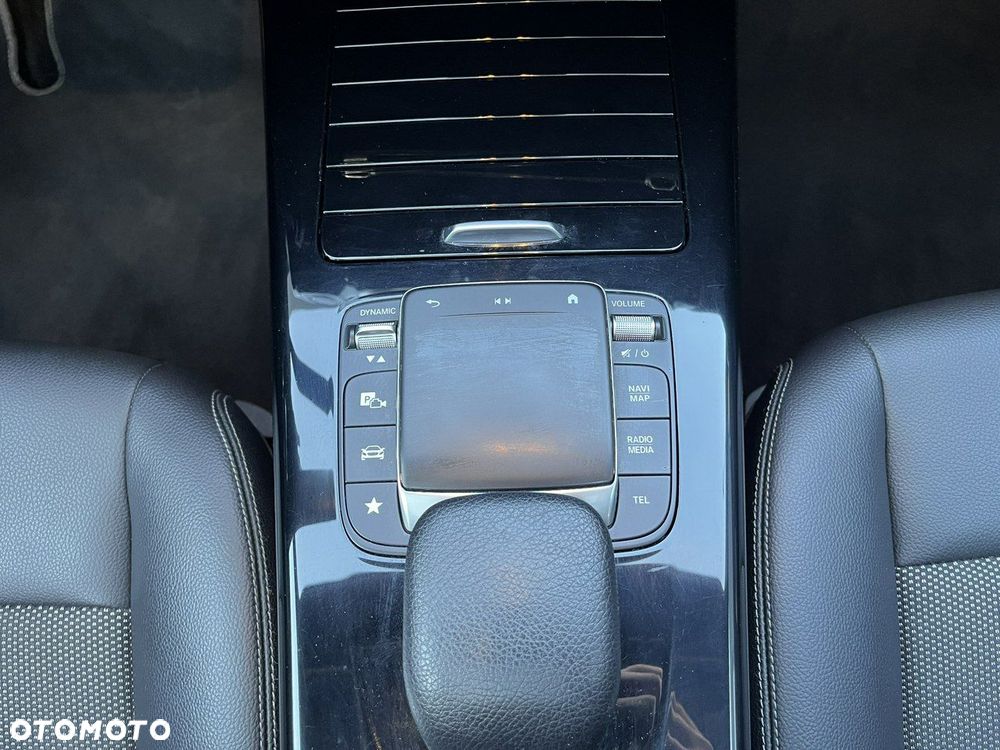 Mercedes-Benz CLA - 15