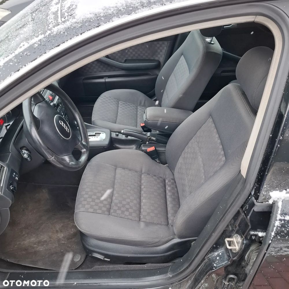 Audi A6 Avant 2.4 Multitronic - 13