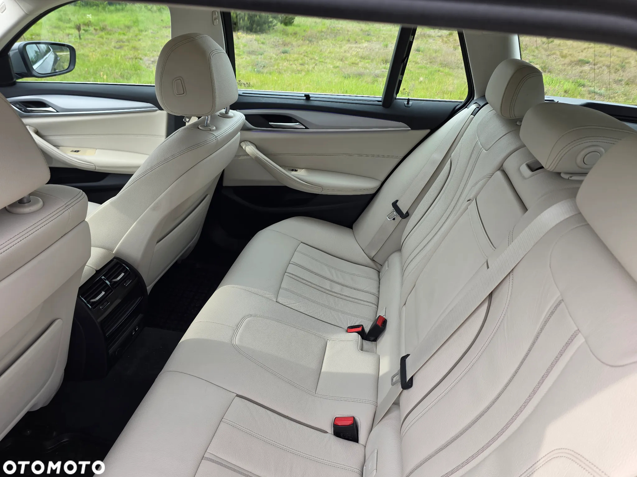 BMW Seria 5 520d Touring Luxury Line - 15