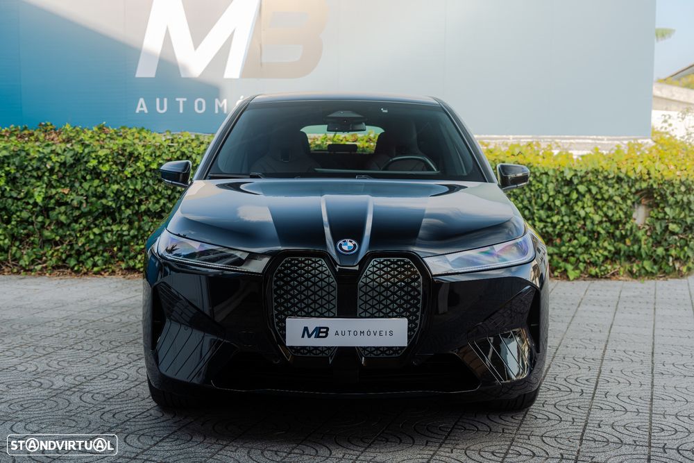 BMW iX xDrive 40 Pack Desportivo - 2