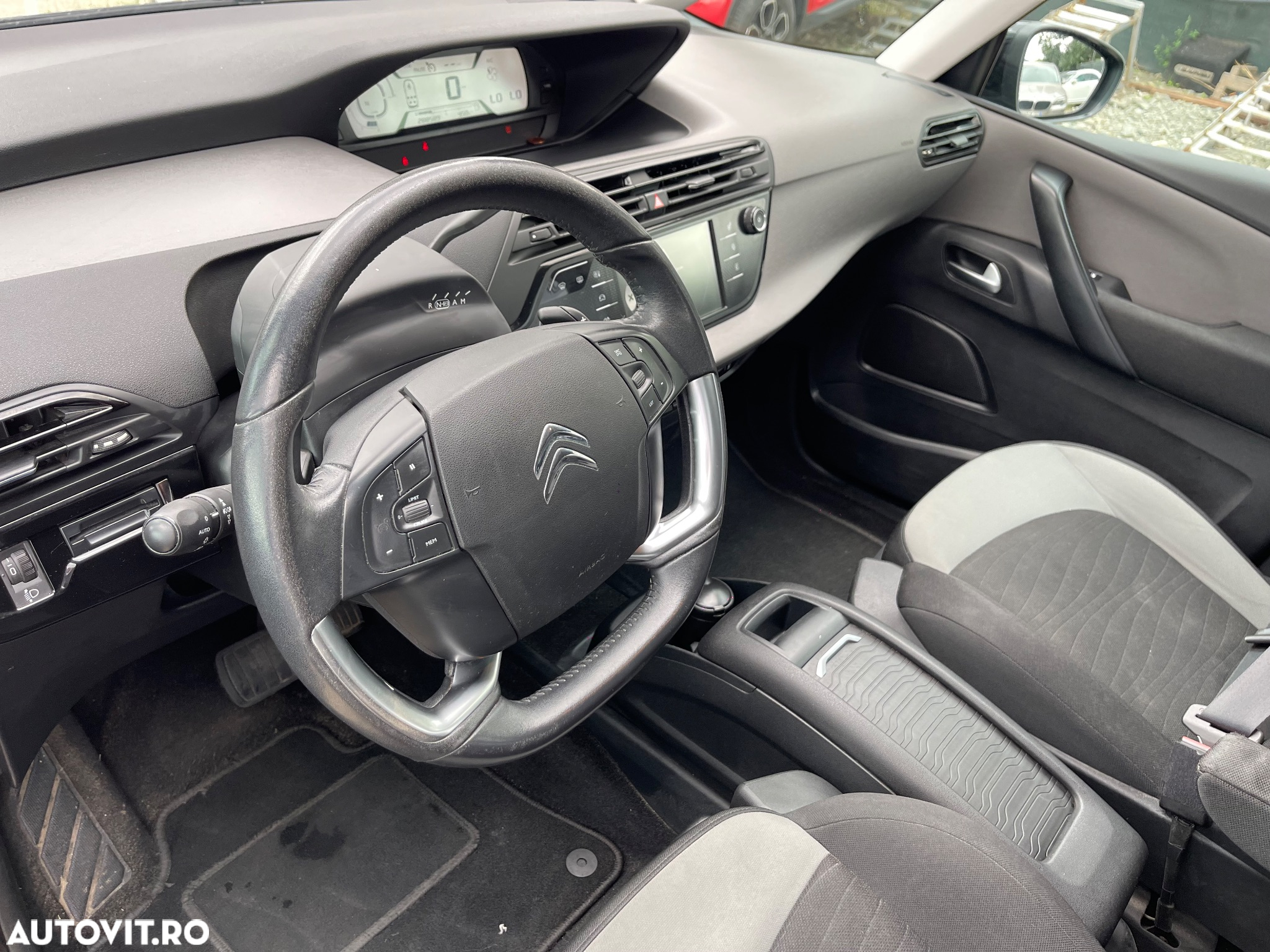 Citroën C4 Grand Picasso e-HDi 115 ETG6 Exclusive - 19