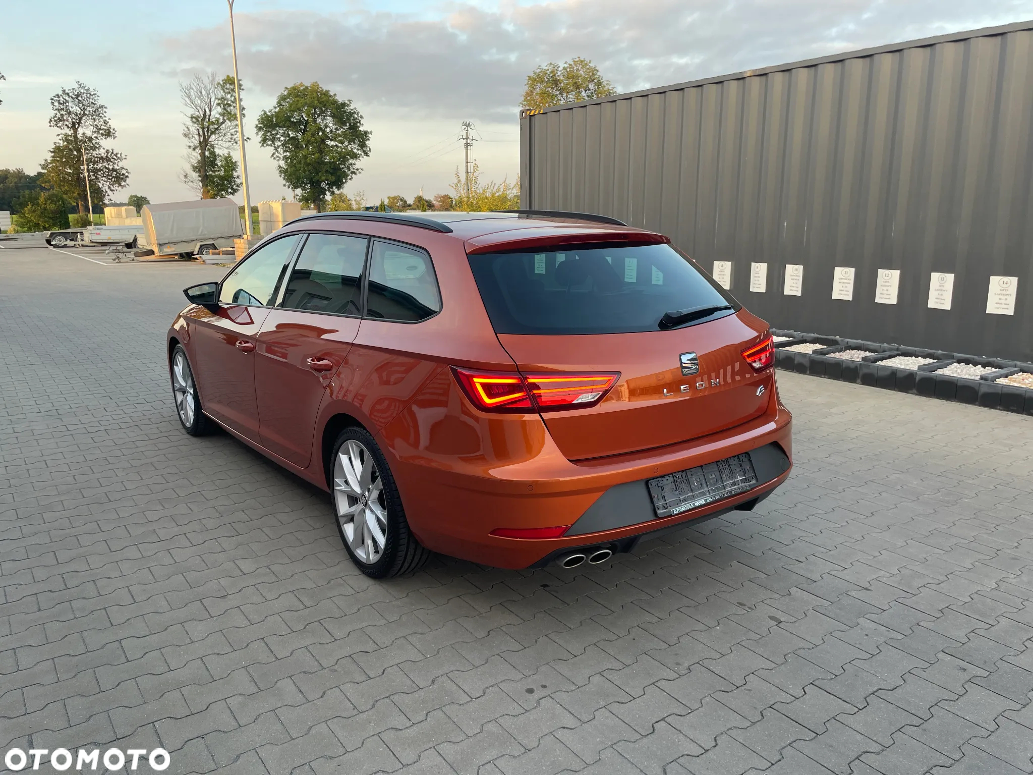Seat Leon Sportstourer 2.0 TSI OPF DSG FR Plus - 6