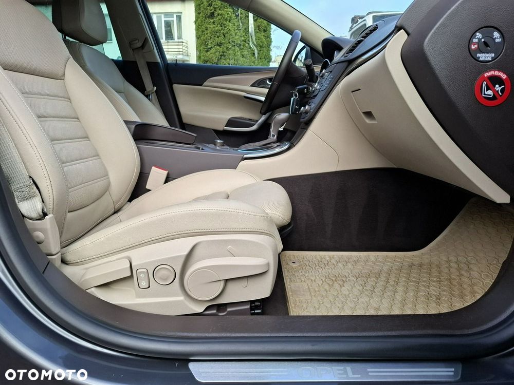 Opel Insignia - 22