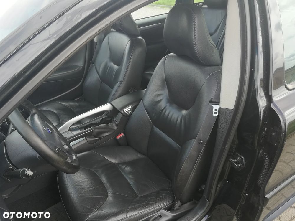 Volvo XC 70 AWD Momentum - 10