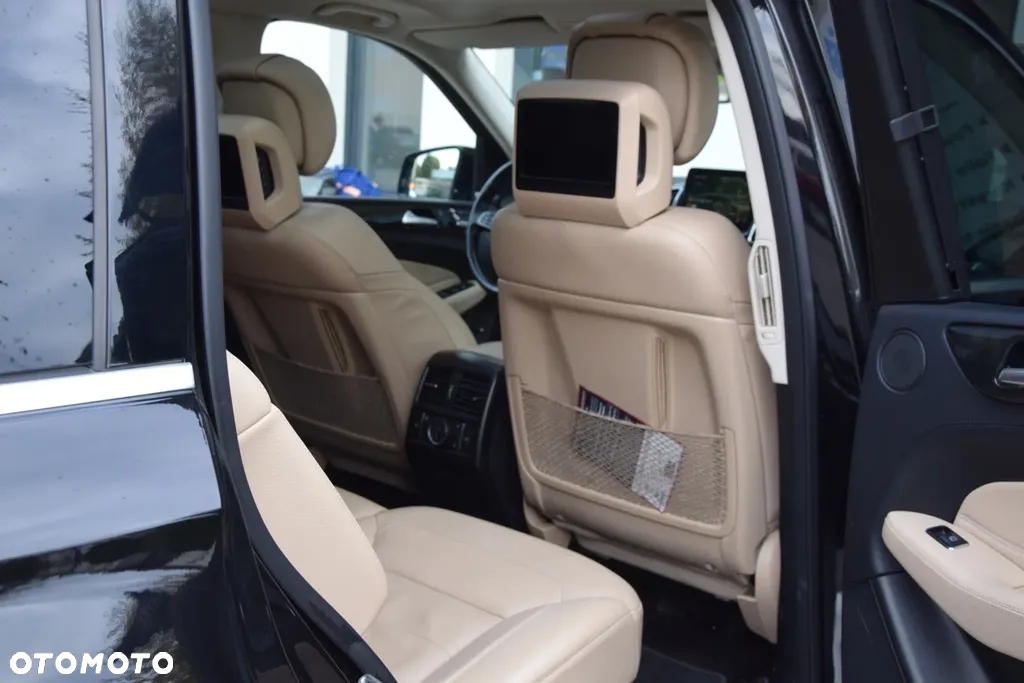 Mercedes-Benz GLS - 19