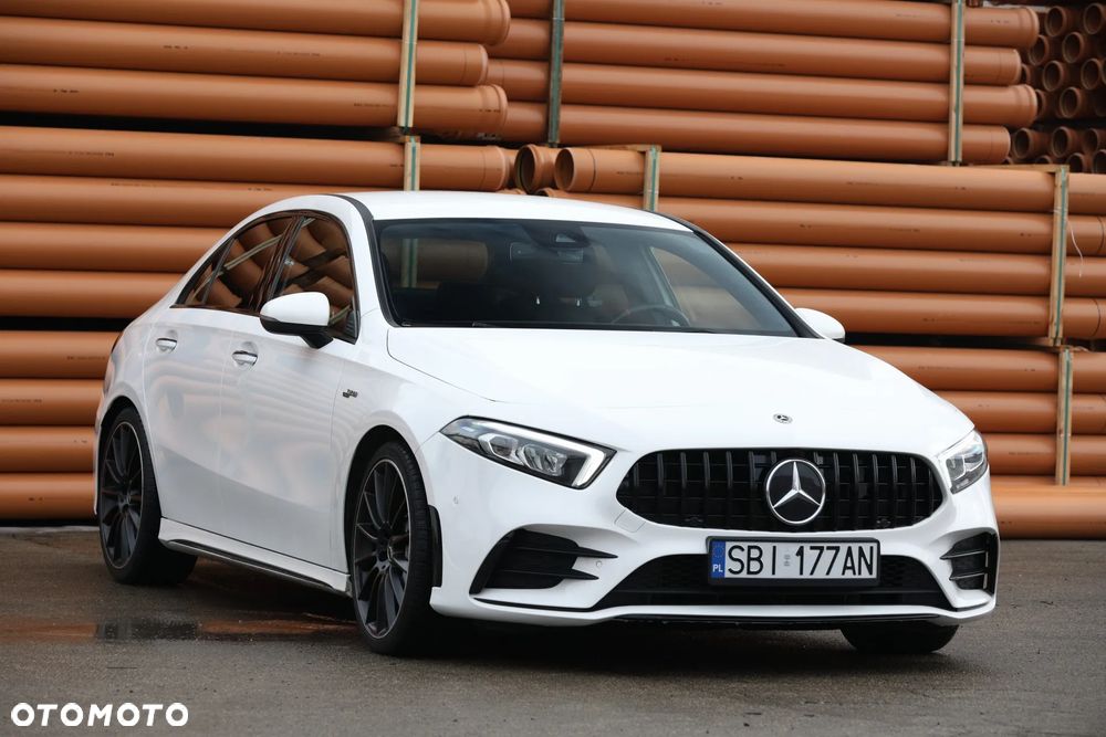 Mercedes-Benz Klasa A AMG 35 4Matic AMG Speedshift DCT 7G - 19