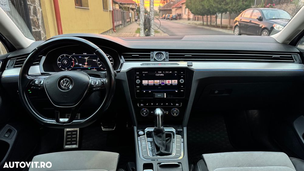 Volkswagen Passat 2.0 BiTDI DSG 4Mot Highline - 10