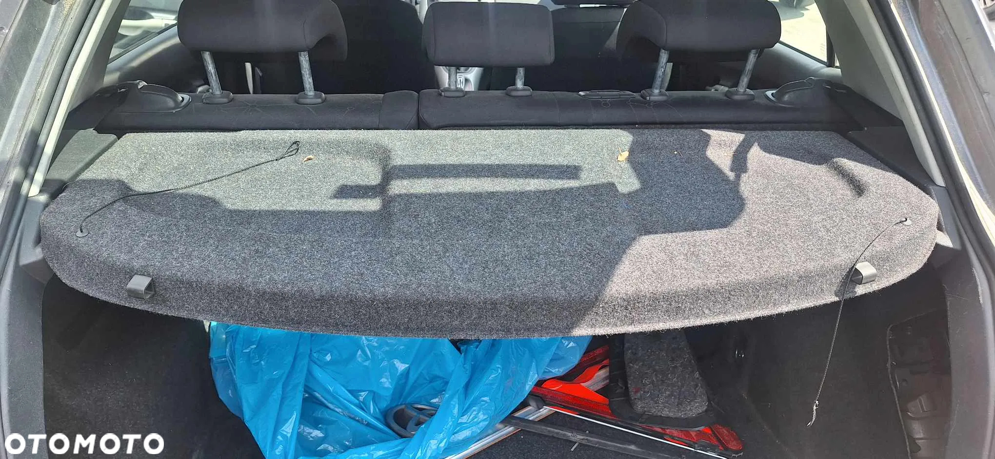 Toyota AURIS I 1,4D4D 90KM chłodnica intercooler - 8
