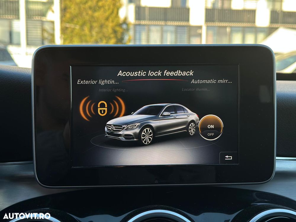 Mercedes-Benz C 220 CDI DPF Automatik BlueEFFICIENCY Avantgarde - 31