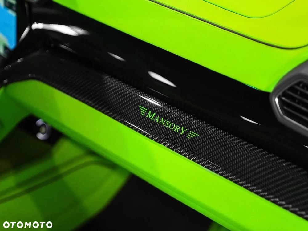 Lamborghini Urus Standard - 35