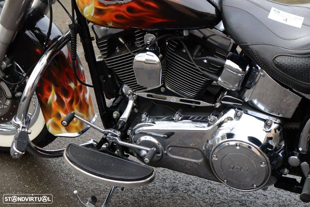Harley-Davidson Softail Deluxe - 13