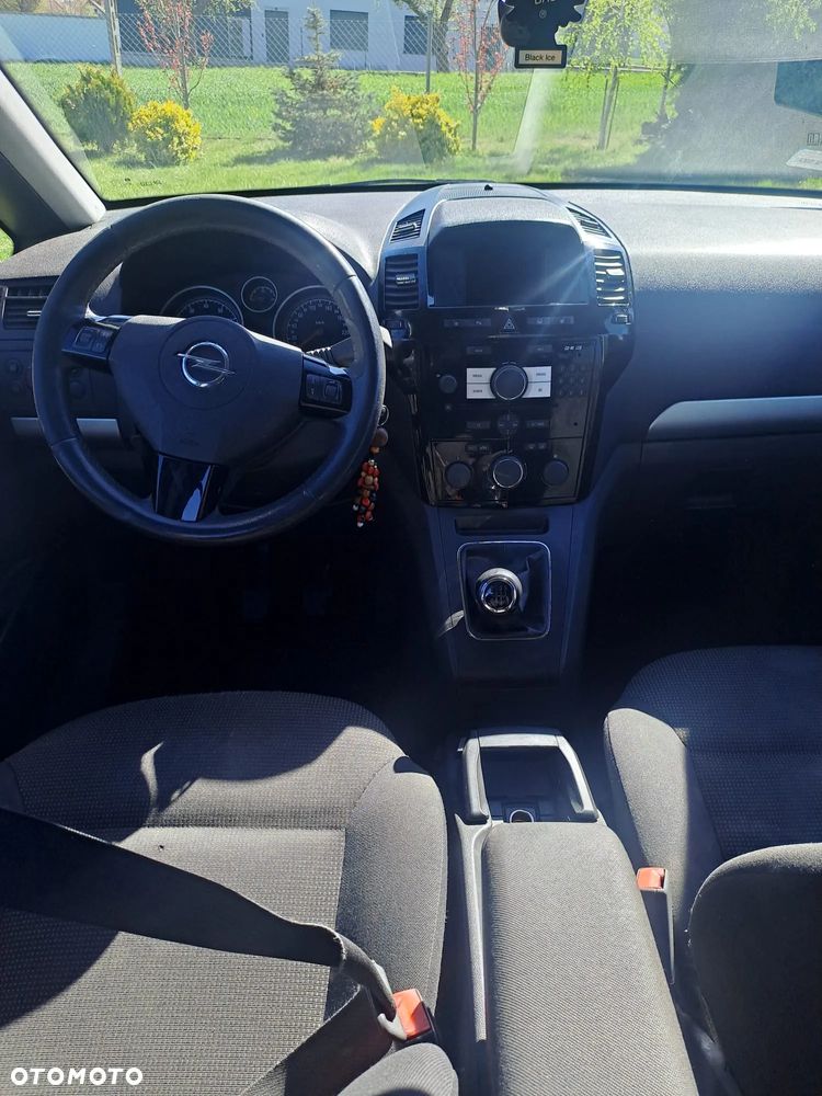 Opel Zafira 1.8 - 9