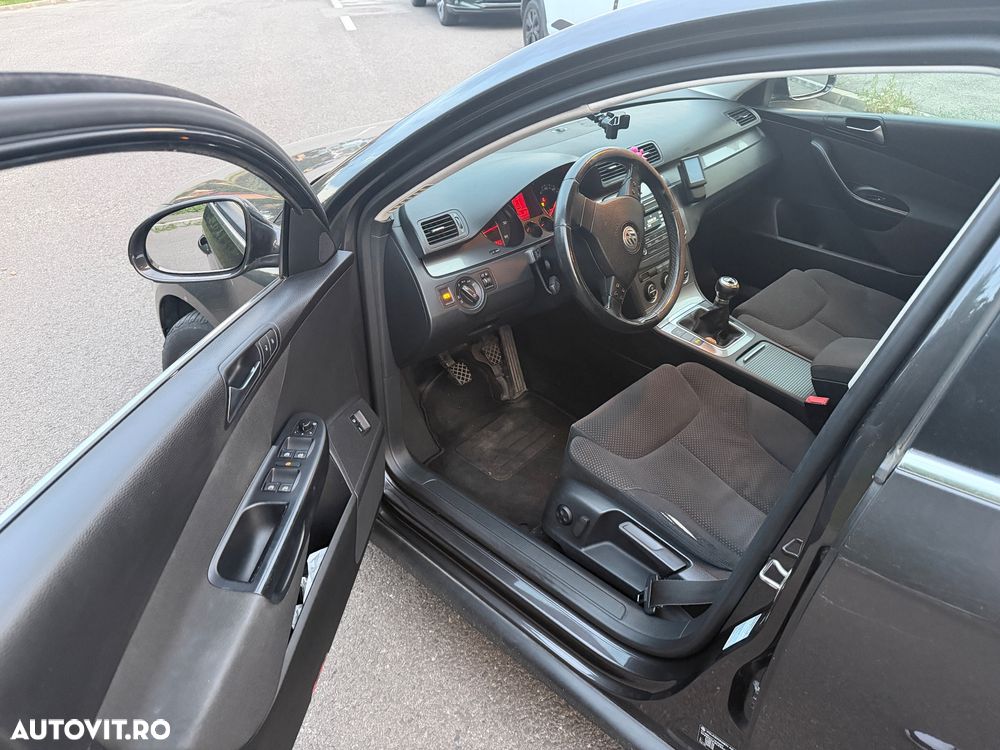 Volkswagen Passat 1.9 TDI Comfortline - 5