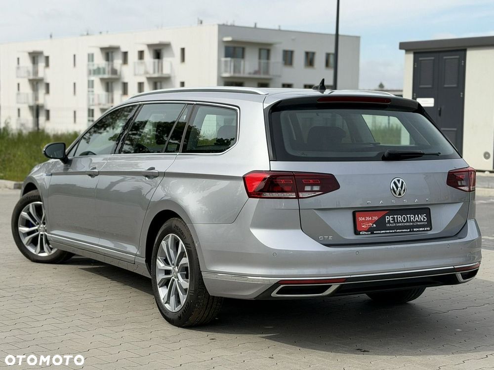 Volkswagen Passat - 8